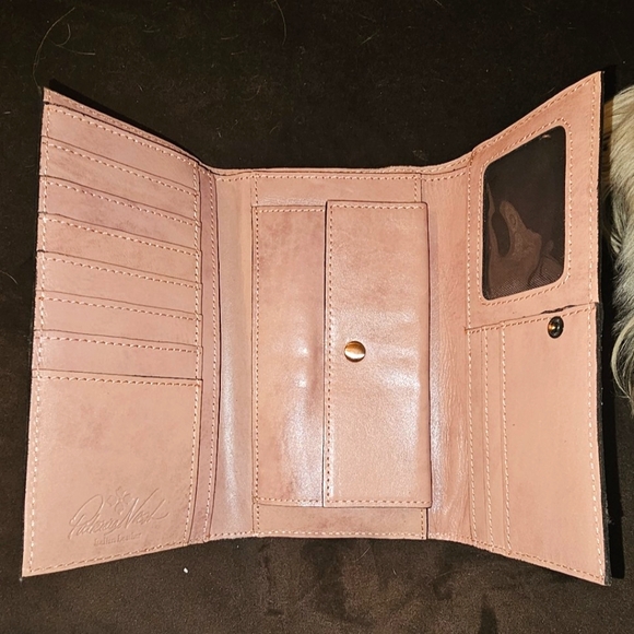 Patricia Nash Terresa Wallet Studded Link wallet... NWOT - Picture 3 of 11